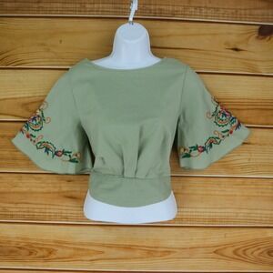 ISA & ELLA Cropped Shirt Womens Sz XL Sage Green Embroidered Sleeves Tie Pleated